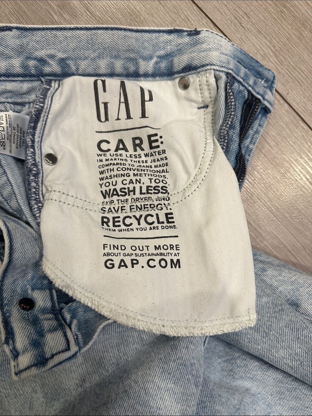 GAP Light Wash Blue Wide Leg Barrel Jeans - Picture 8 of 10